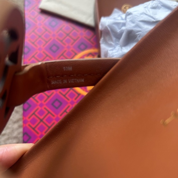 TORY BURCH MILLER CLOUD SIZE 10 - Picture 6 of 11